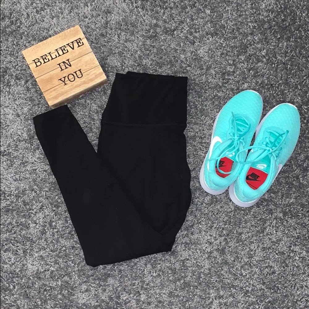 Gloria Vanderbilt Work-Out Capri Leggings